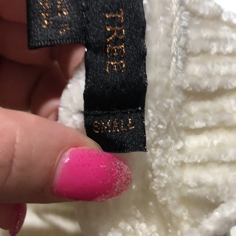 Love Tree cream super soft sweater size small - Picture 10 of 11